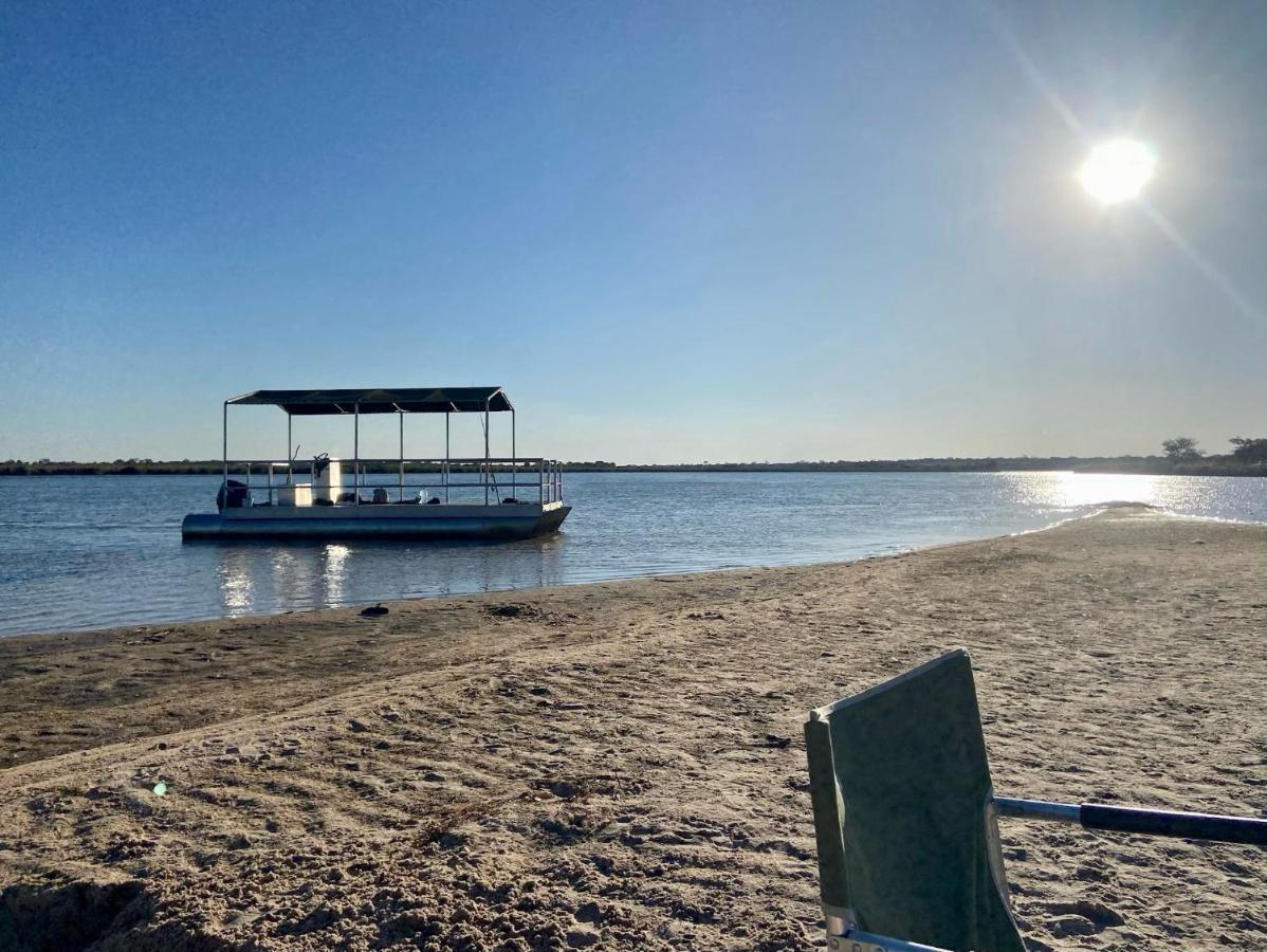Kuvira River Camp Divundu Buitenkant foto