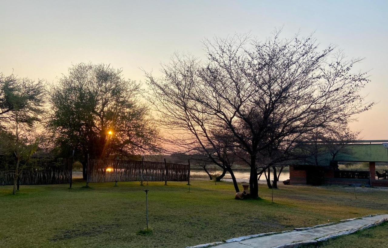 Kuvira River Camp Divundu Buitenkant foto